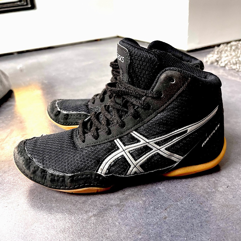 Boys ASICS wrestling shoes